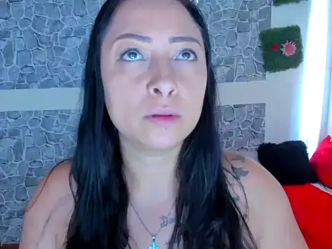 Snapshot of julybravo chatting on 09/09/25, 03:11 julybravo online show from 09/09/25, 03:11