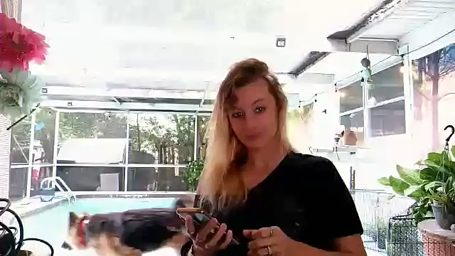 Snapshot of AsiaGoesPro chatting on 10/28/25, 02:09 AsiaGoesPro online show from 10/28/25, 02:09