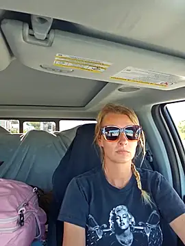 Snapshot of AsiaGoesPro chatting on 12/16/25, 06:02 AsiaGoesPro online show from 12/16/25, 06:02