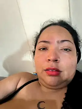 NIKOLE1301 online show from 11/05/25, 02:39