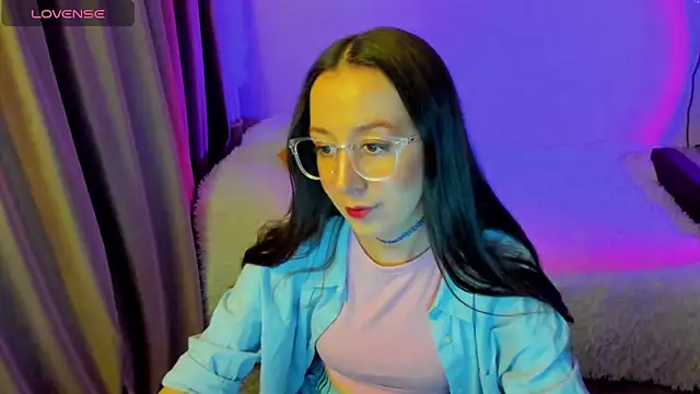 CurlySteph online show from 03/26/26, 04:01