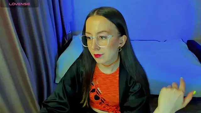 CurlySteph online show from 04/11/26, 07:07