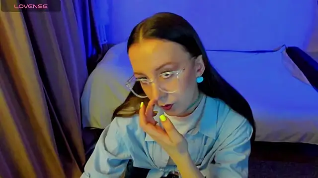 CurlySteph online show from 04/17/26, 07:50