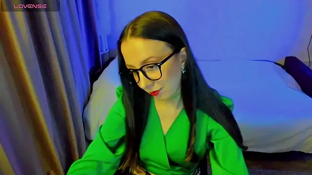 CurlySteph online show from 04/18/26, 07:58