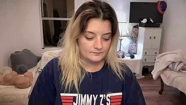 Snapshot of magicsparkles chatting on 12/07/24, 01:36 magicsparkles online show from 12/07/24, 01:36