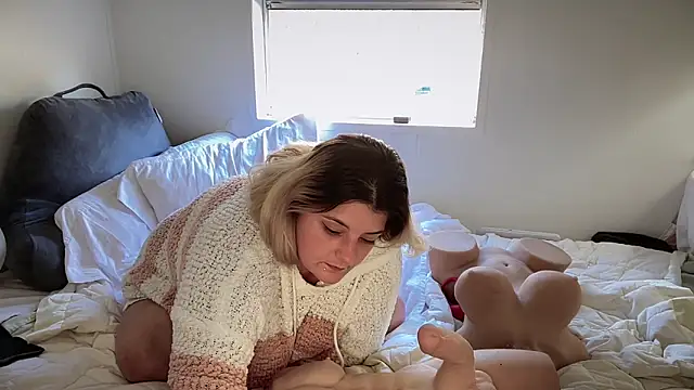 Snapshot of magicsparkles chatting on 12/12/24, 07:15 magicsparkles online show from 12/12/24, 07:15