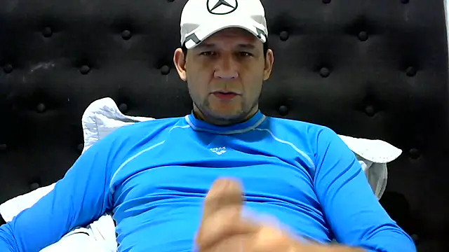 altenori112 online show from 01/30/25, 01:44