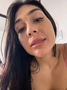 LaanaCooper online show from 02/18/25, 12:39