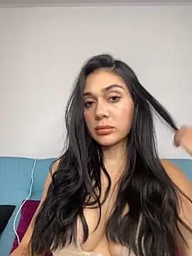 LaanaCooper online show from 02/28/25, 06:52