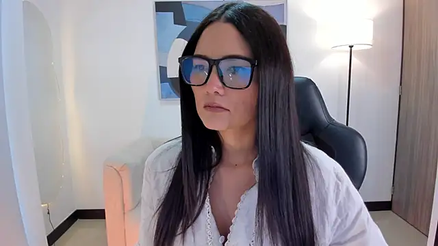 Snapshot of SaraParker_ chatting on 10/23/25, 03:33 SaraParker online show from 10/23/25, 03:33