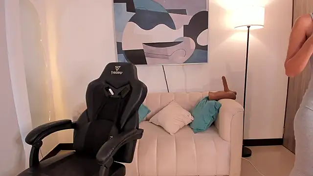 SaraParker  online show from 11/24/25, 08:19