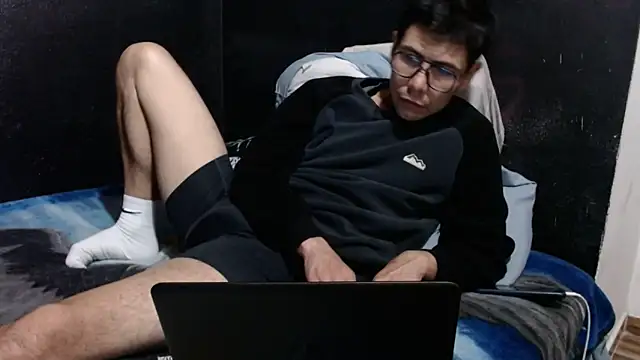 dannnyhot24 online show from 01/01/25, 07:41