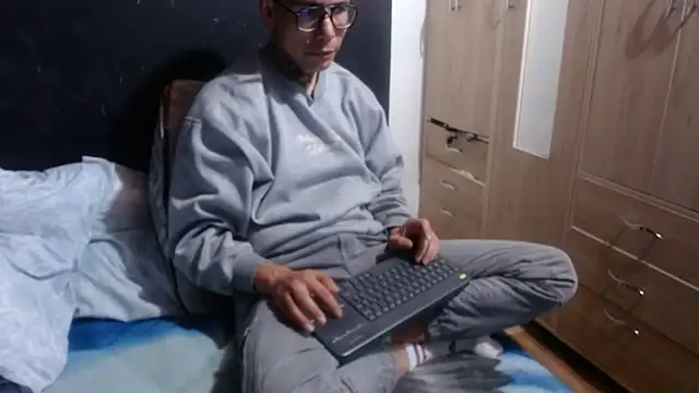 dannnyhot24 online show from 01/11/25, 11:35