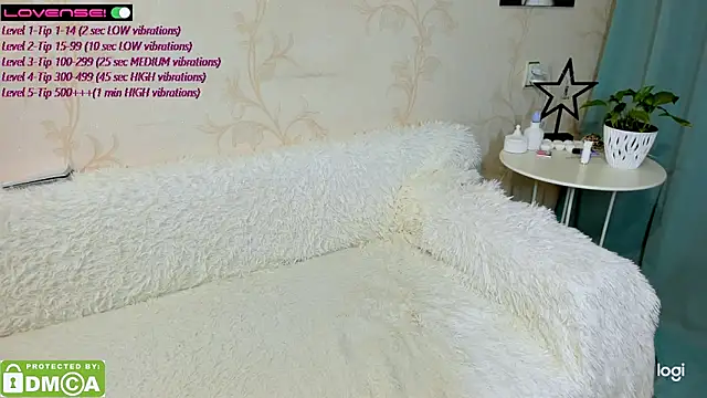 Snapshot of EmmaAmazingEyes chatting on 12/20/24, 03:10 EmmaAmazingEyes online show from 12/20/24, 03:10