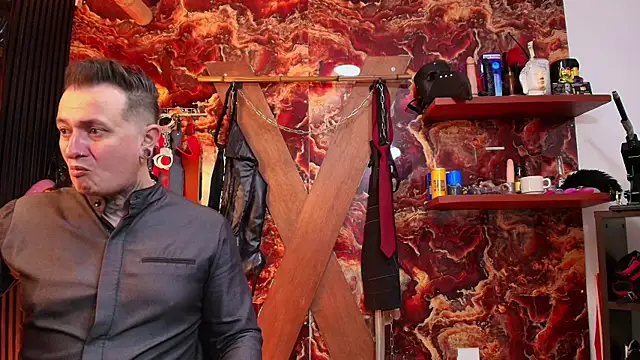 Snapshot of boy_n_girl chatting on 11/16/25, 01:39 boy n girl online show from 11/16/25, 01:39