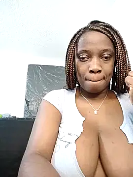 Snapshot of doucebrune chatting on 05/22/26, 08:47 doucebrune online show from 05/22/26, 08:47