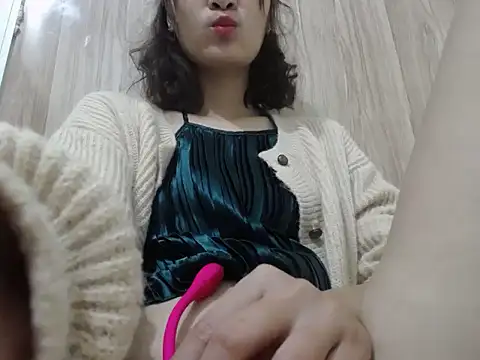 Snapshot of Sakura_Moe chatting on 01/01/25, 11:27 Sakura Moe online show from 01/01/25, 11:27