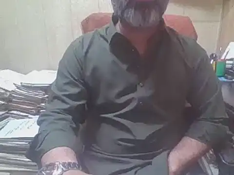 Snapshot of hairymaster95 chatting on 11/07/25, 04:12 hairymaster95 online show from 11/07/25, 04:12