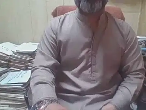 Snapshot of hairymaster95 chatting on 11/12/25, 04:13 hairymaster95 online show from 11/12/25, 04:13