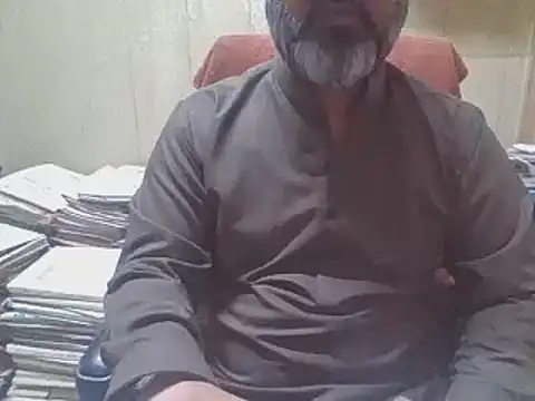 Snapshot of hairymaster95 chatting on 11/14/25, 04:55 hairymaster95 online show from 11/14/25, 04:55