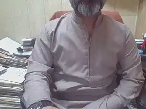 Snapshot of hairymaster95 chatting on 11/19/25, 04:12 hairymaster95 online show from 11/19/25, 04:12