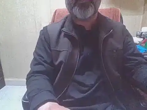 Snapshot of hairymaster95 chatting on 02/03/26, 09:03 hairymaster95 online show from 02/03/26, 09:03