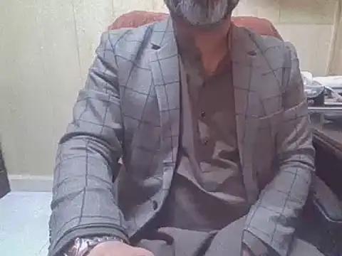 Snapshot of hairymaster95 chatting on 02/12/26, 04:40 hairymaster95 online show from 02/12/26, 04:40