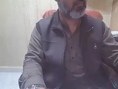 Snapshot of hairymaster95 chatting on 02/14/26, 05:48 hairymaster95 online show from 02/14/26, 05:48