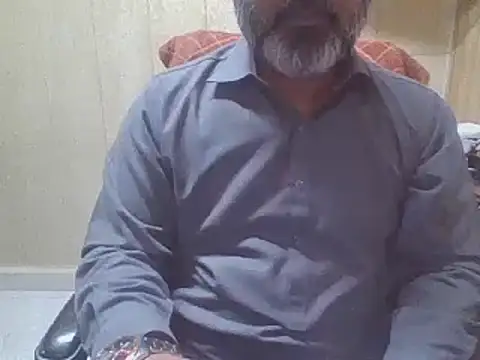 Snapshot of hairymaster95 chatting on 02/21/26, 06:58 hairymaster95 online show from 02/21/26, 06:58