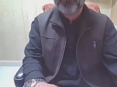 Snapshot of hairymaster95 chatting on 02/25/26, 07:40 hairymaster95 online show from 02/25/26, 07:40