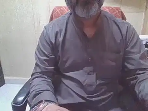 Snapshot of hairymaster95 chatting on 03/04/26, 08:09 hairymaster95 online show from 03/04/26, 08:09