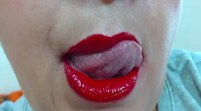 Snapshot of Kerly_Doll chatting on 02/14/25, 12:19 Kerly Doll online show from 02/14/25, 12:19