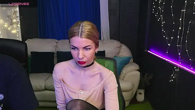 Snapshot of AlisaAleksandr chatting on 01/29/25, 01:07 AlisaAleksandr online show from 01/29/25, 01:07