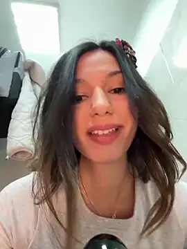 Snapshot of _MiaQueen_ chatting on 03/16/25, 09:37 MiaQueen online show from 03/16/25, 09:37