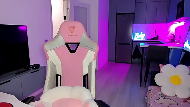 wow lovie online show from 02/11/26, 04:28