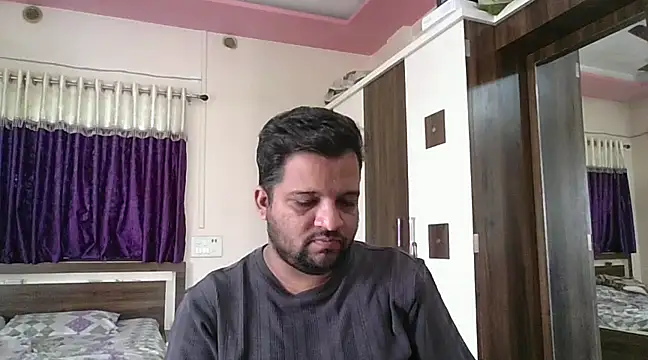Snapshot of dhruv_love chatting on 02/06/25, 08:18 dhruv love online show from 02/06/25, 08:18