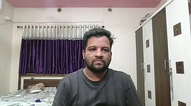 Snapshot of dhruv_love chatting on 02/06/25, 04:58 dhruv love online show from 02/06/25, 04:58