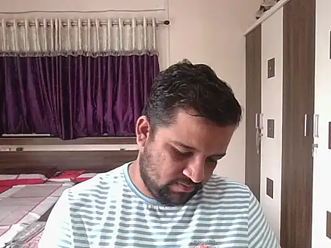 Snapshot of dhruv_love chatting on 09/26/25, 06:28 dhruv love online show from 09/26/25, 06:28