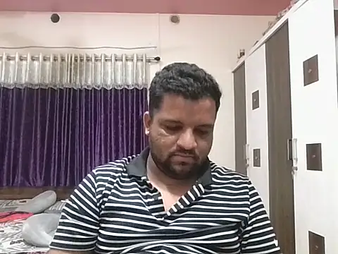 Snapshot of dhruv_love chatting on 06/16/26, 01:36 dhruv love online show from 06/16/26, 01:36
