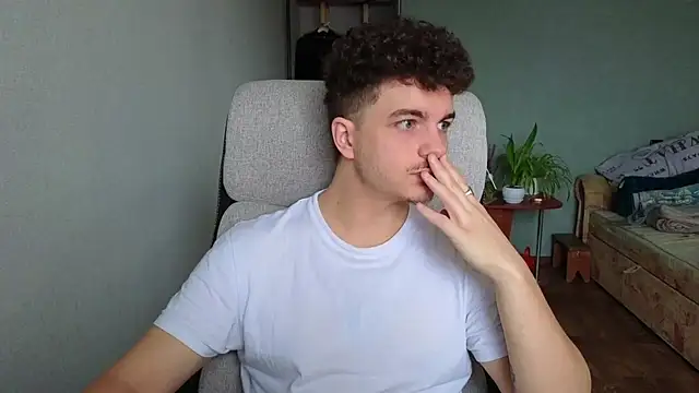 Remy Miles online show from 12/02/25, 09:58