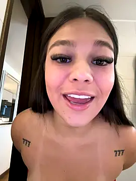 Alyshanon18 online show from 11/22/25, 07:57