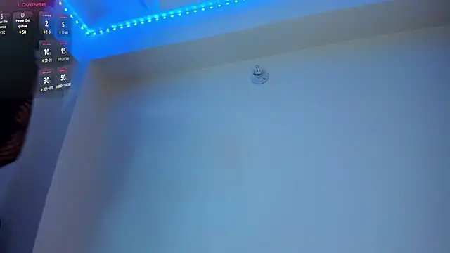 Snapshot of divinesalome chatting on 03/04/25, 08:38 divinesalome online show from 03/04/25, 08:38