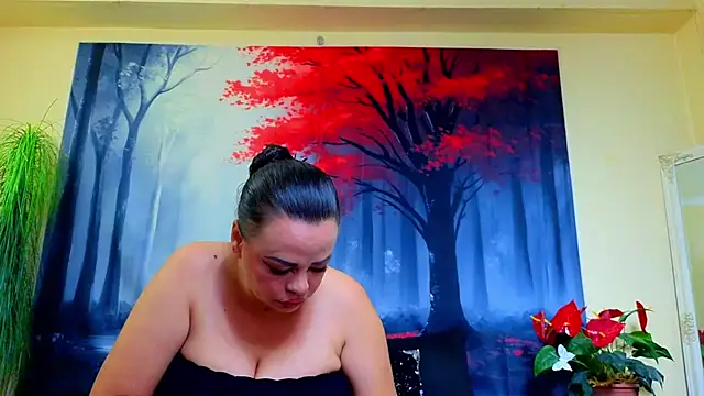 ElizabethEven online show from 10/21/25, 01:39