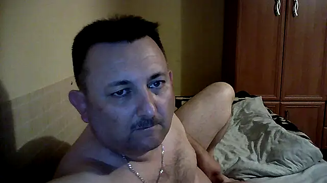 Snapshot of Novy73 chatting on 10/28/25, 11:51 Novy73 online show from 10/28/25, 11:51