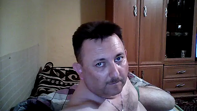 Snapshot of Novy73 chatting on 06/09/26, 01:06 Novy73 online show from 06/09/26, 01:06