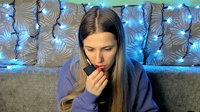 MaggieCake online show from 12/14/24, 12:22