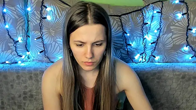 MaggieCake online show from 02/13/25, 05:26