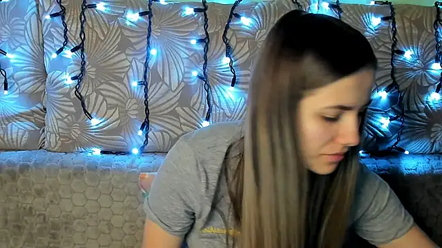 MaggieCake online show from 03/02/25, 05:44