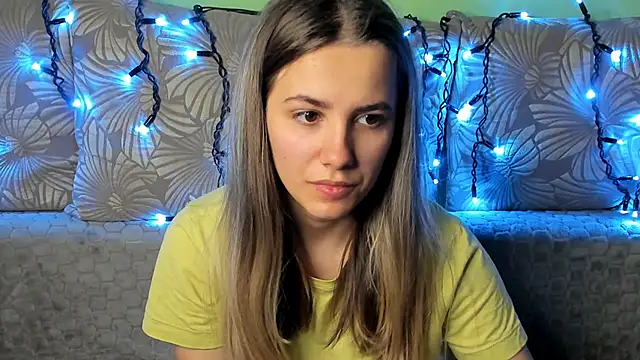 MaggieCake online show from 11/05/25, 05:07