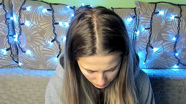 MaggieCake online show from 02/13/26, 02:51